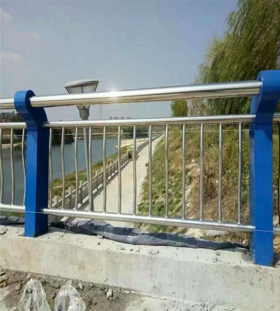 广东不锈钢复合管桥梁护栏